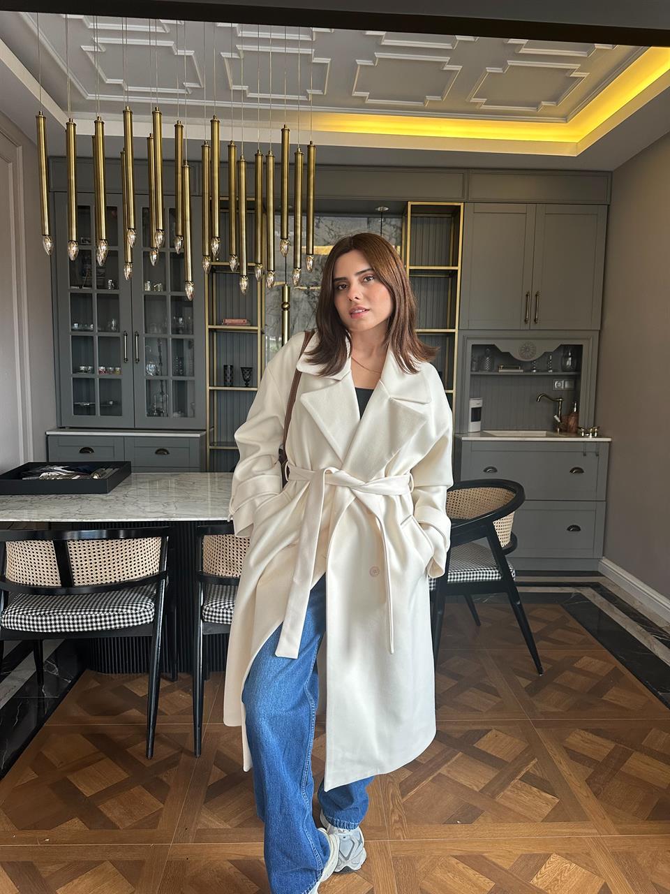 Ekru Uzun Kaşe Kaban