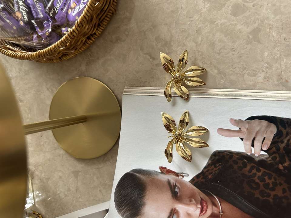 Gold Renk Lotus Küpe