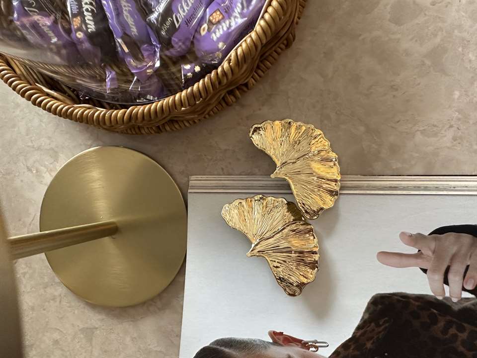 Gold Renk Mindful Küpe