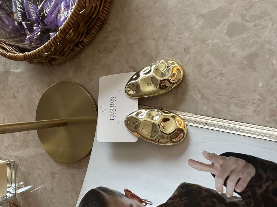 Gold Renk Polka Küpe