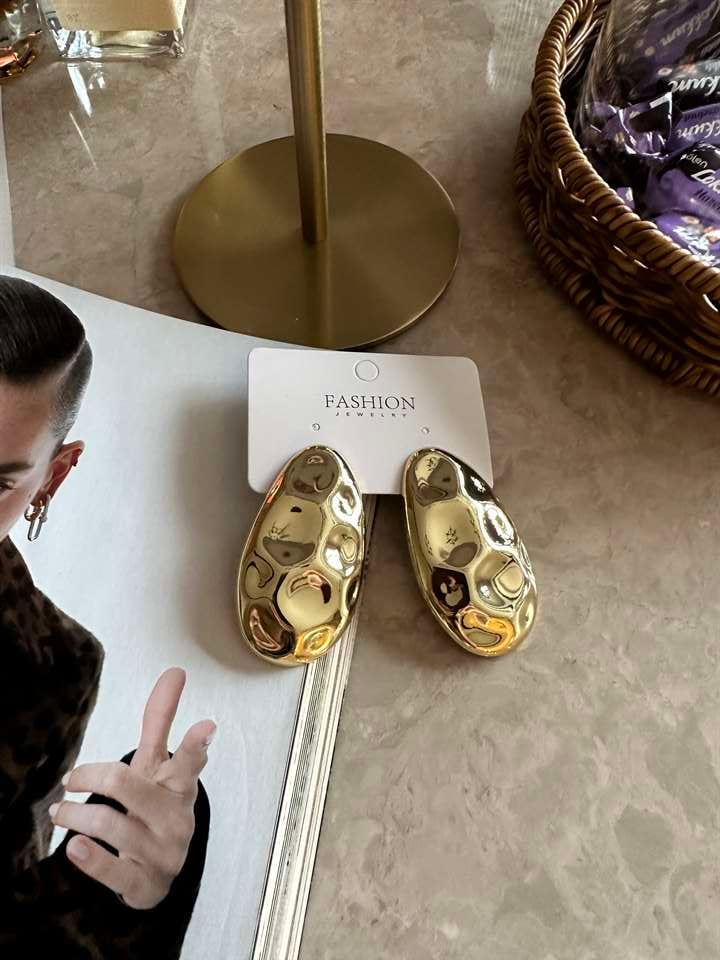 Gold Renk Polka Küpe