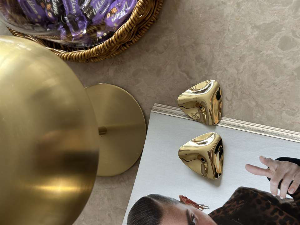 Gold Renk Triangle Küpe