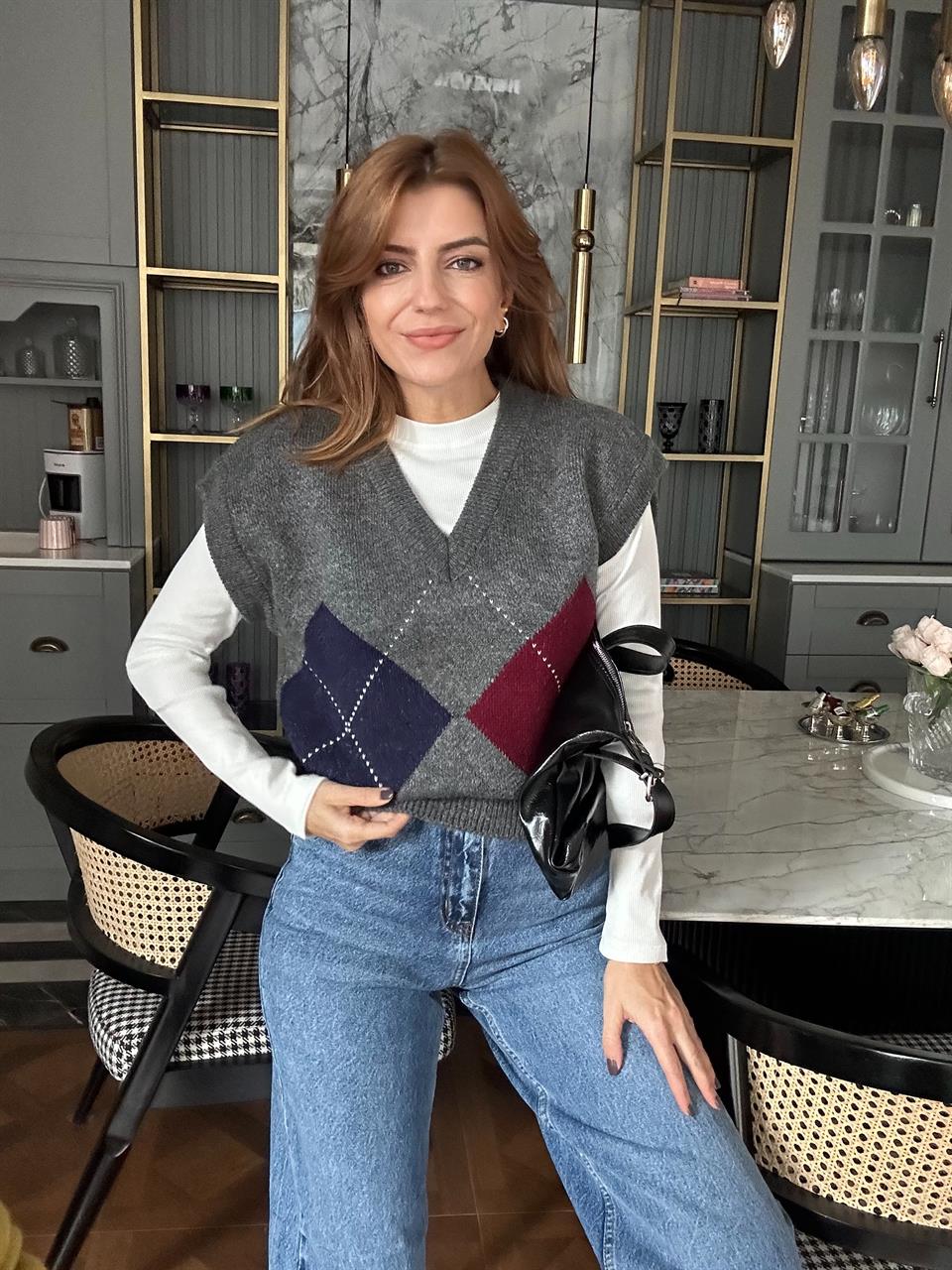 Gri Baklava Desen Süveter