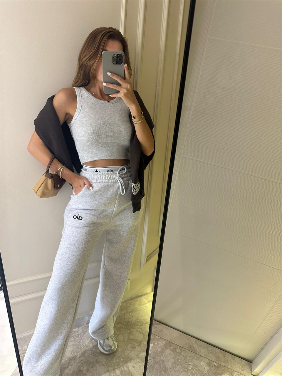 Gri Bel Bant Detaylı Polar Eşofman