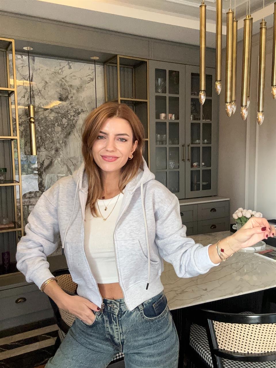 Gri Fermuarlı Crop Hırka