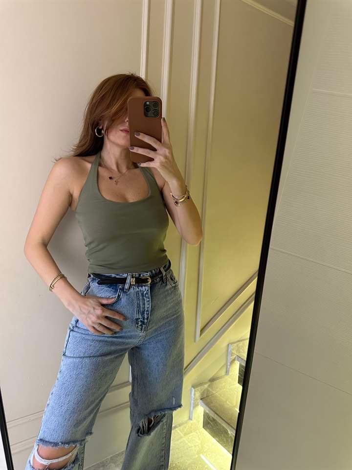 Haki Boyundan Geçmeli Crop Bluz