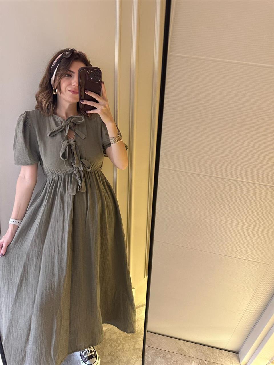 Haki Yaka Bağlamalı Müslin Kumaş Astarlı Elbise