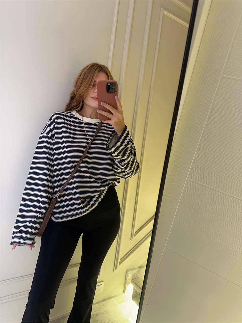 Kadın Bis Yaka Çizgili Sweatshirt - BejLacivert