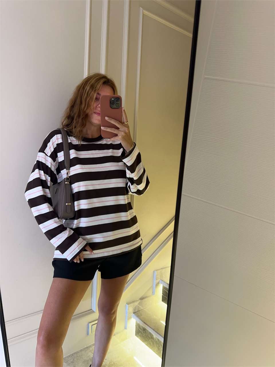 Kadın Bisiklet Yaka Çizgili Sweatshirt - Kahve