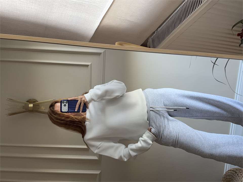 Kadın Bisiklet Yaka Şardonlu Sweatshirt - Beyaz