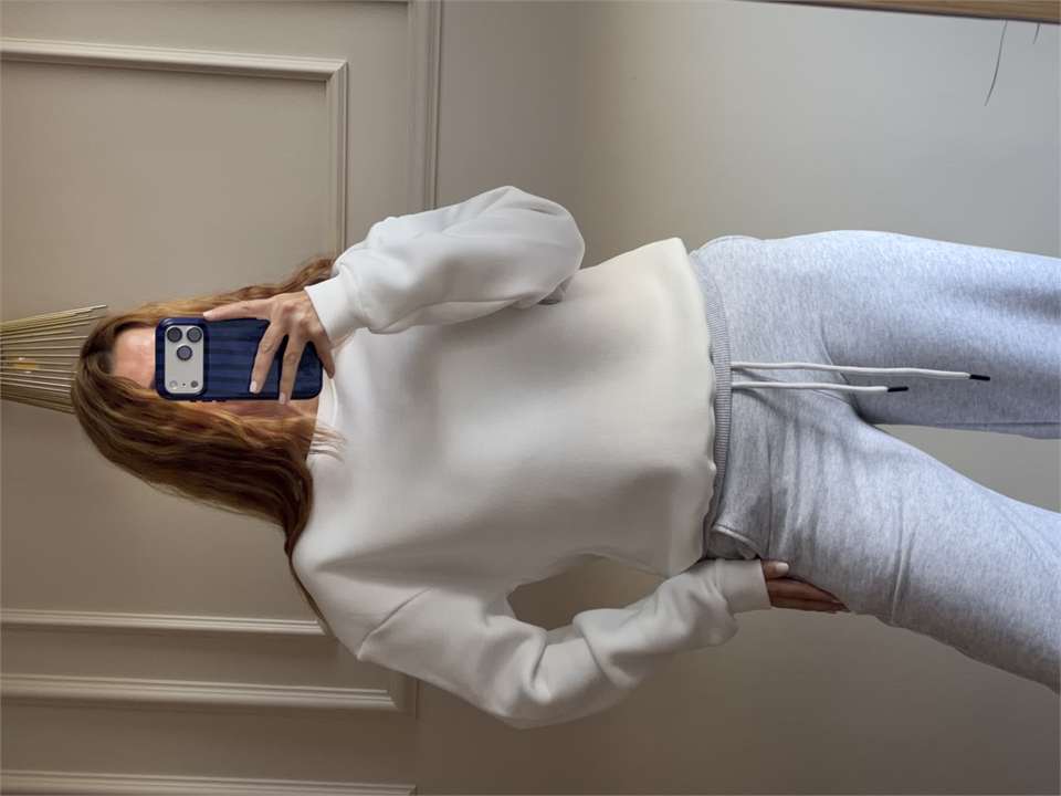 Kadın Bisiklet Yaka Şardonlu Sweatshirt - Beyaz
