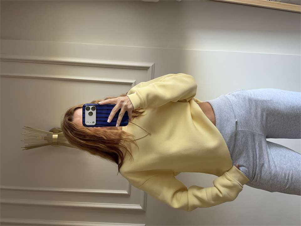 Kadın Bisiklet Yaka Şardonlu Sweatshirt - Sarı