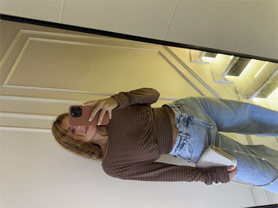 Kadın Kayık Yaka Çizgili Crop Bluz - Sütlü Kahve