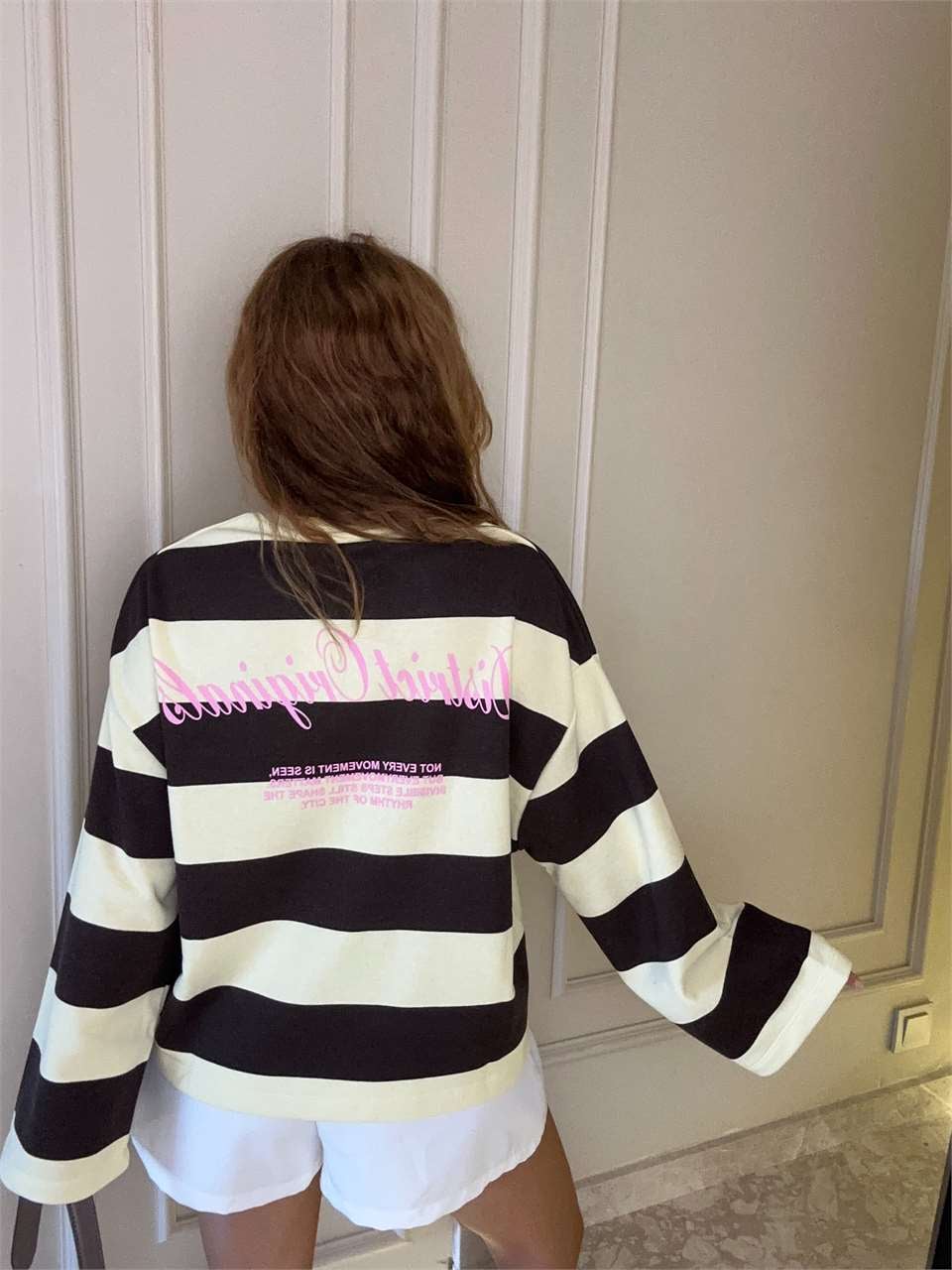 Kadın Ön Arka Baskılı Çizgili Sweatshirt - KahveSarı