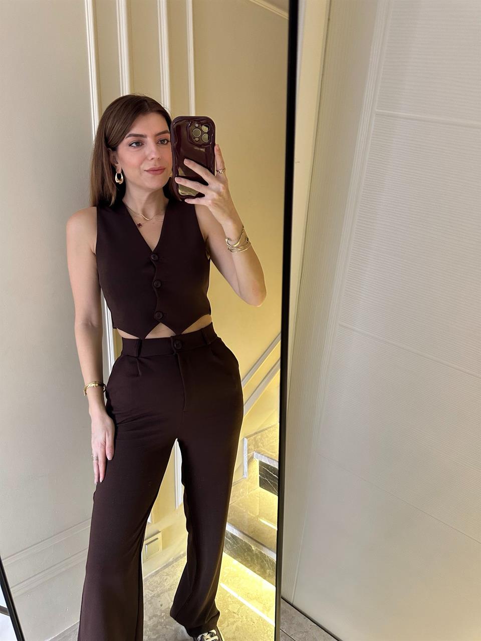 Kahve Krep Kumaş Yelekli Takım