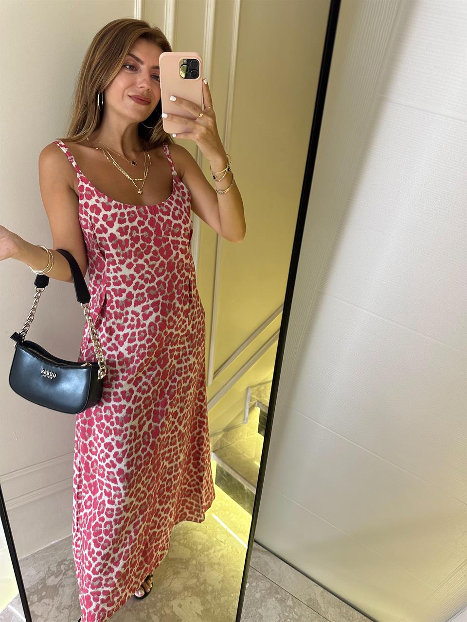 Kırmızı Desenli Askılı Elbise Gömlek Takım