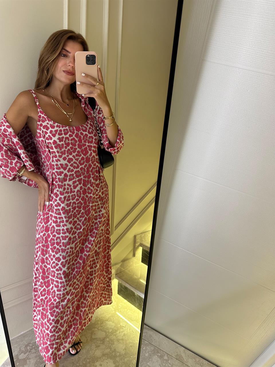 Kırmızı Desenli Askılı Elbise Gömlek Takım