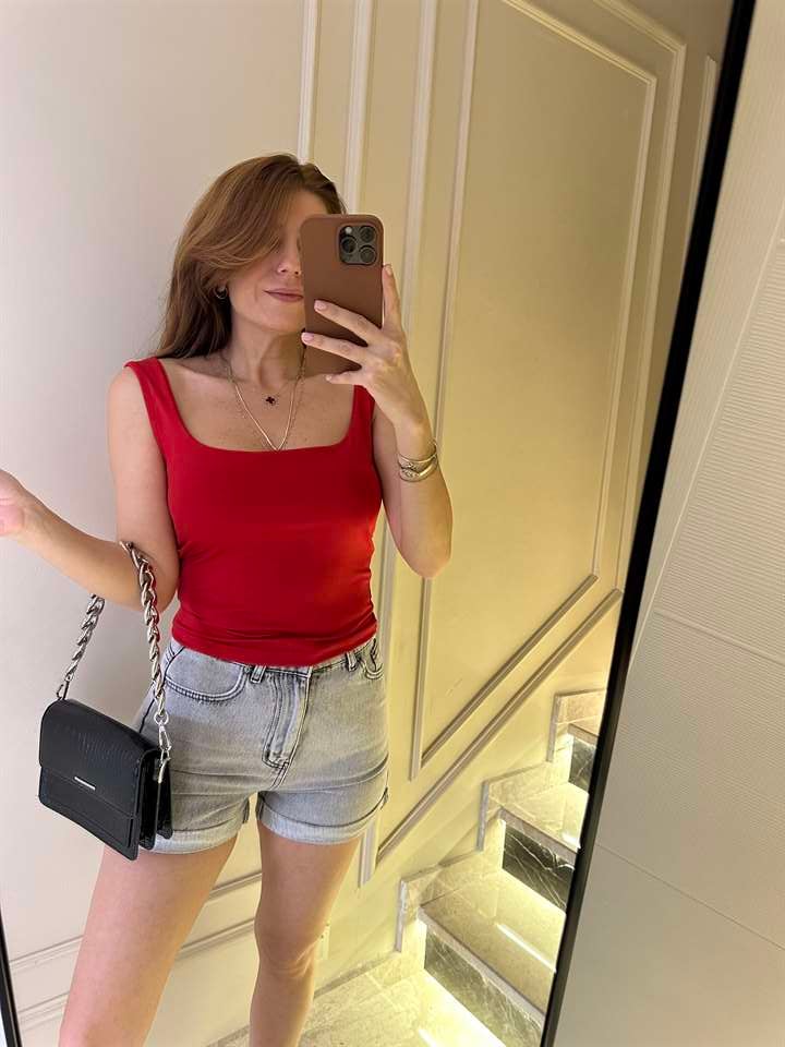 Kırmızı Ön Arka Kare Yaka Crop Body