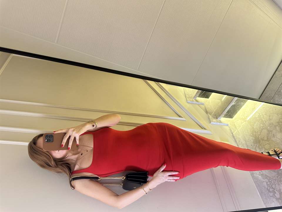 Kırmızı Ön Arka Kare Yaka Uzun Elbise