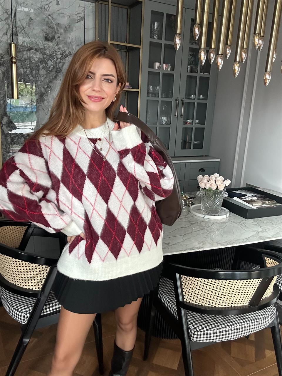 Kırmızı Şardonlu Baklava Desen Salaş Kazak