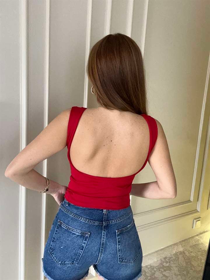 Kırmızı Sırt Açık Crop Body
