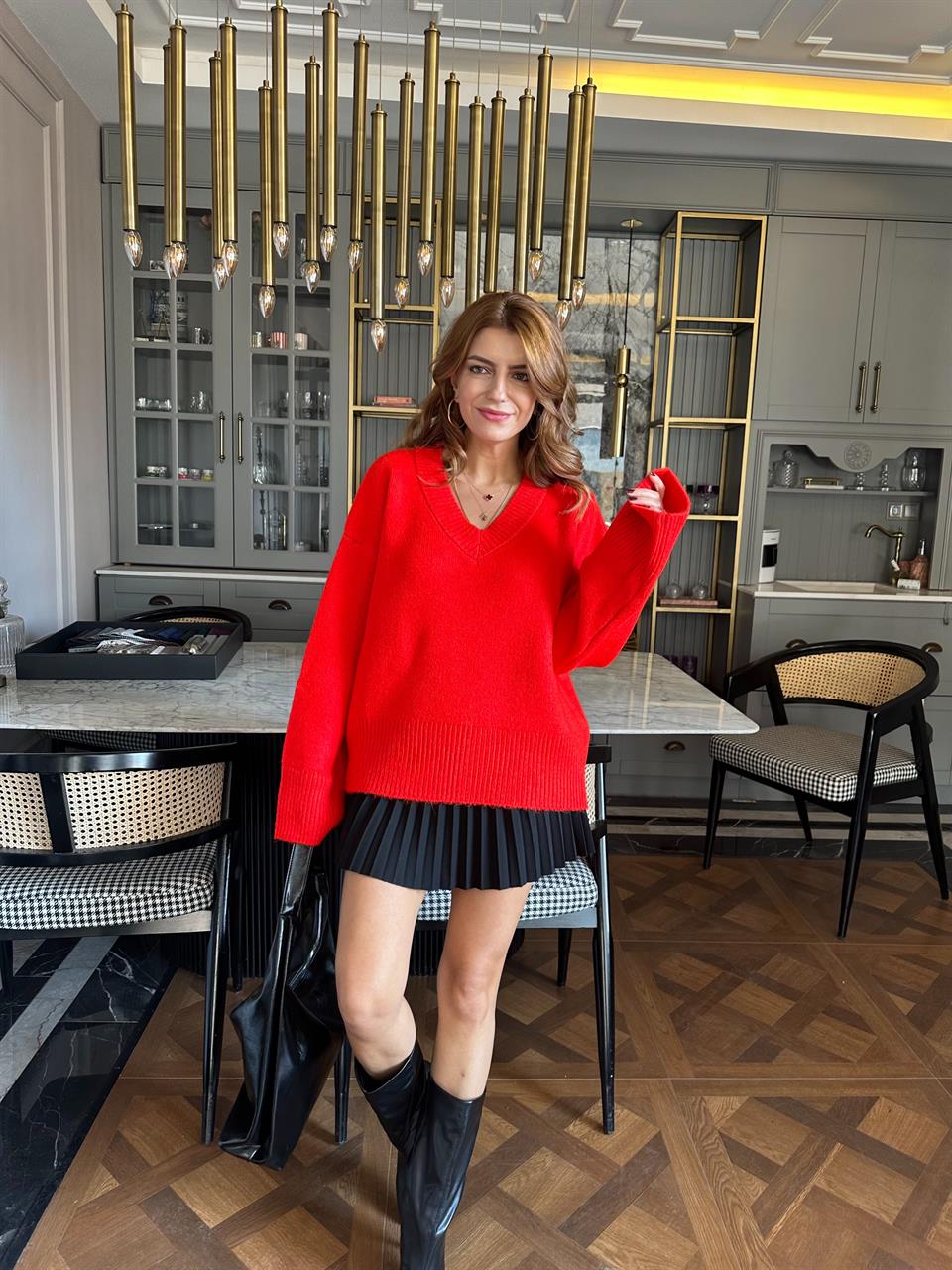 Kırmızı V Yaka Salaş Triko Kazak