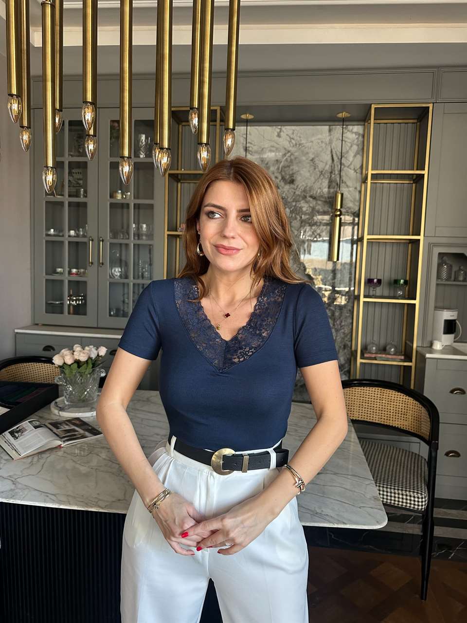 Lacivert Dantel Yaka Kısa Kol Bluz