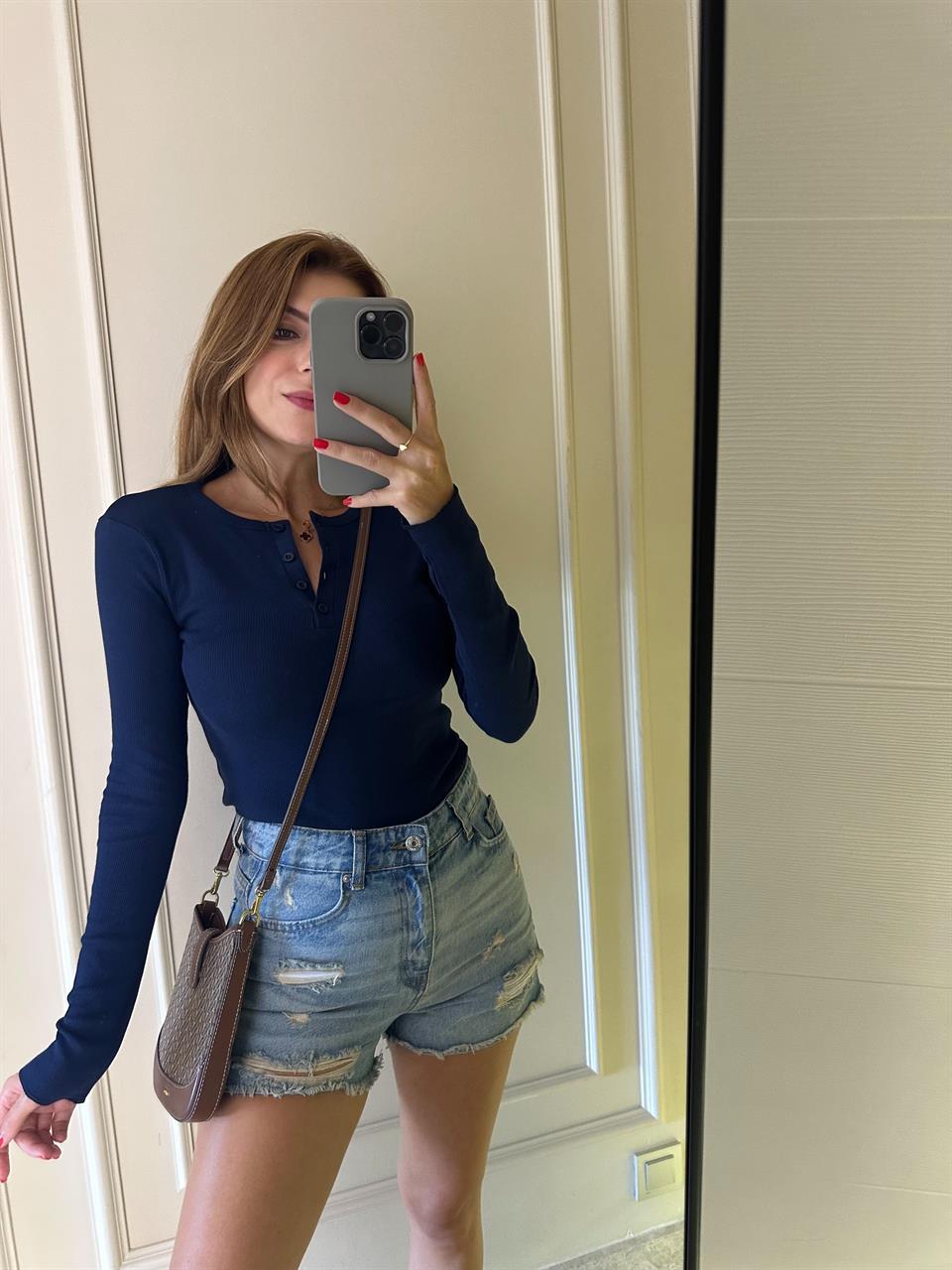 Lacivert Dört Düğme Fitilli Bluz