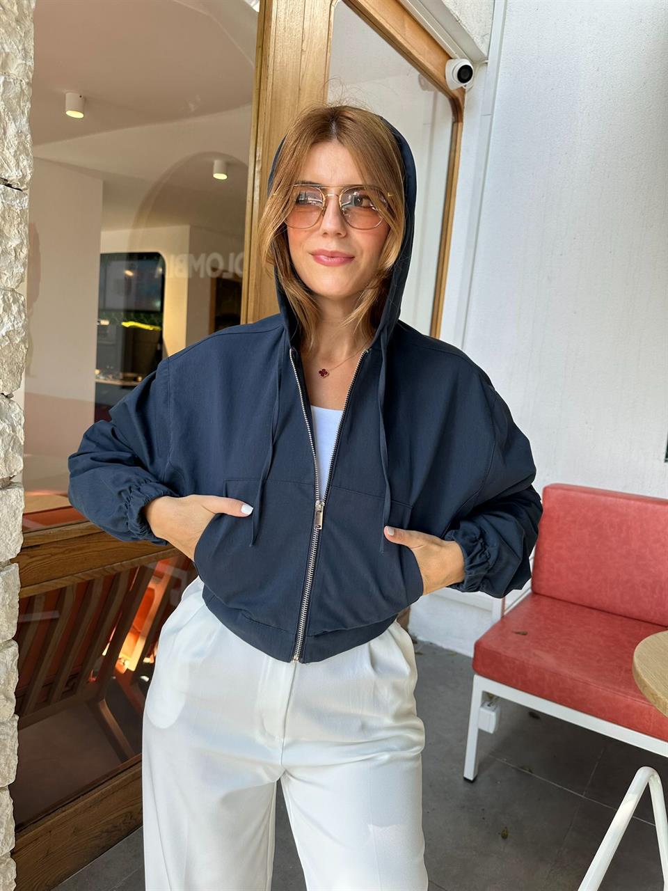 Lacivert Fermuarlı Kapşonlu Ceket