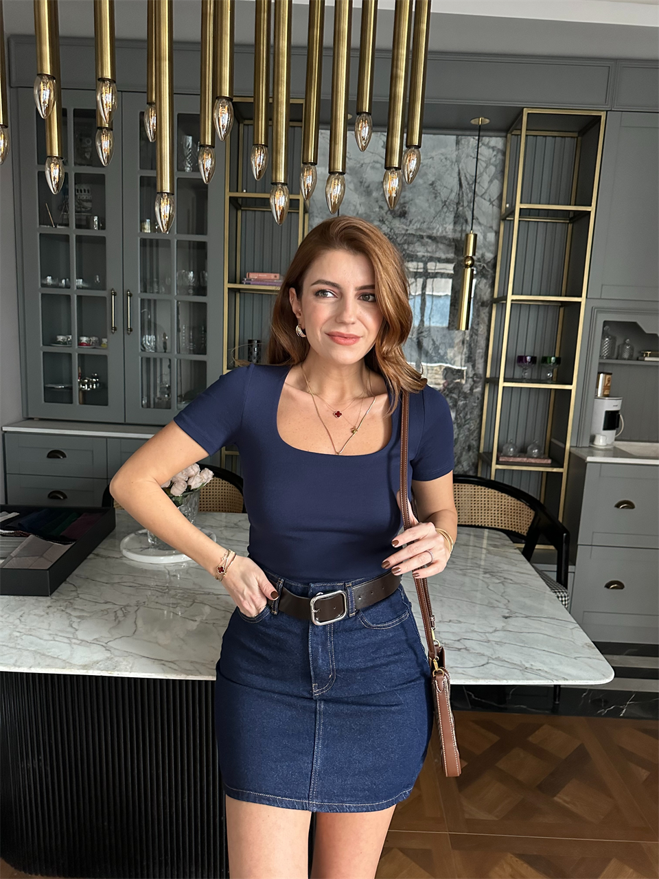 Lacivert Kare Yaka Kısa Kol Bluz