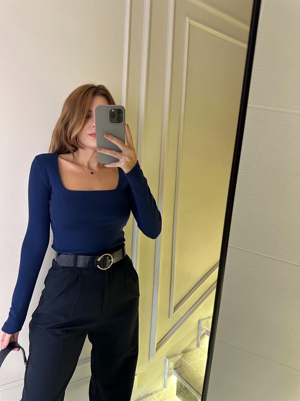 Lacivert Kare Yaka Uzun Kol Bluz