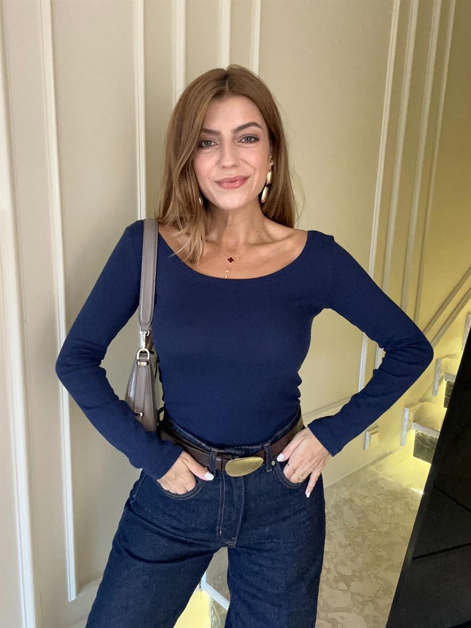 Lacivert Ön Arka U Yaka Uzun Kol Bluz