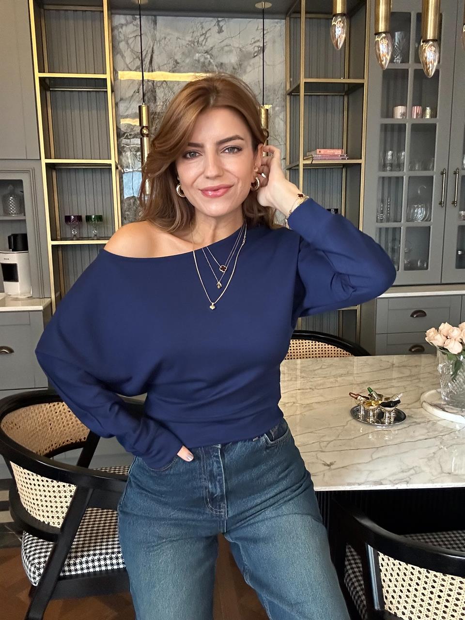 Lacivert Pamuk Kumaş Kayık Yaka Bluz