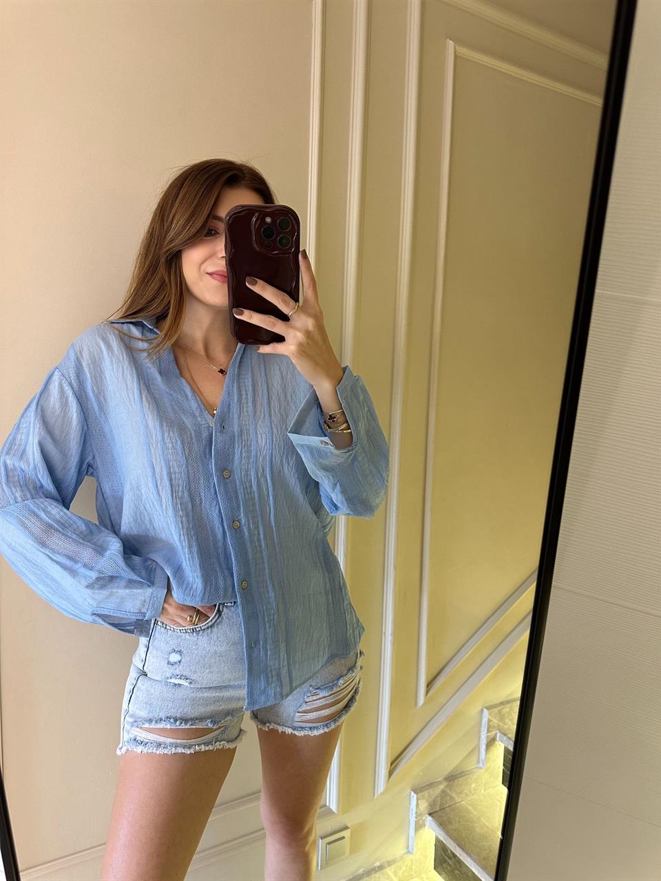 Mavi Desenli V Yaka Tensel Gömlek