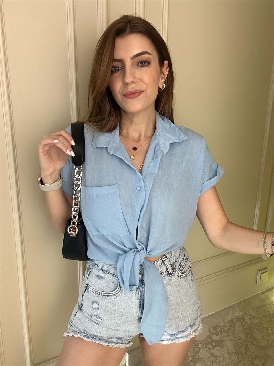 Mavi Kolsuz Keten Bağlamalı Gömlek