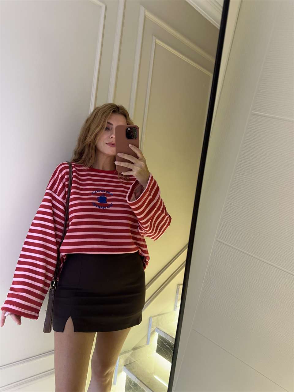 More Espresso Nakışlı Oversize Sweatshirt - KırmızıPembe