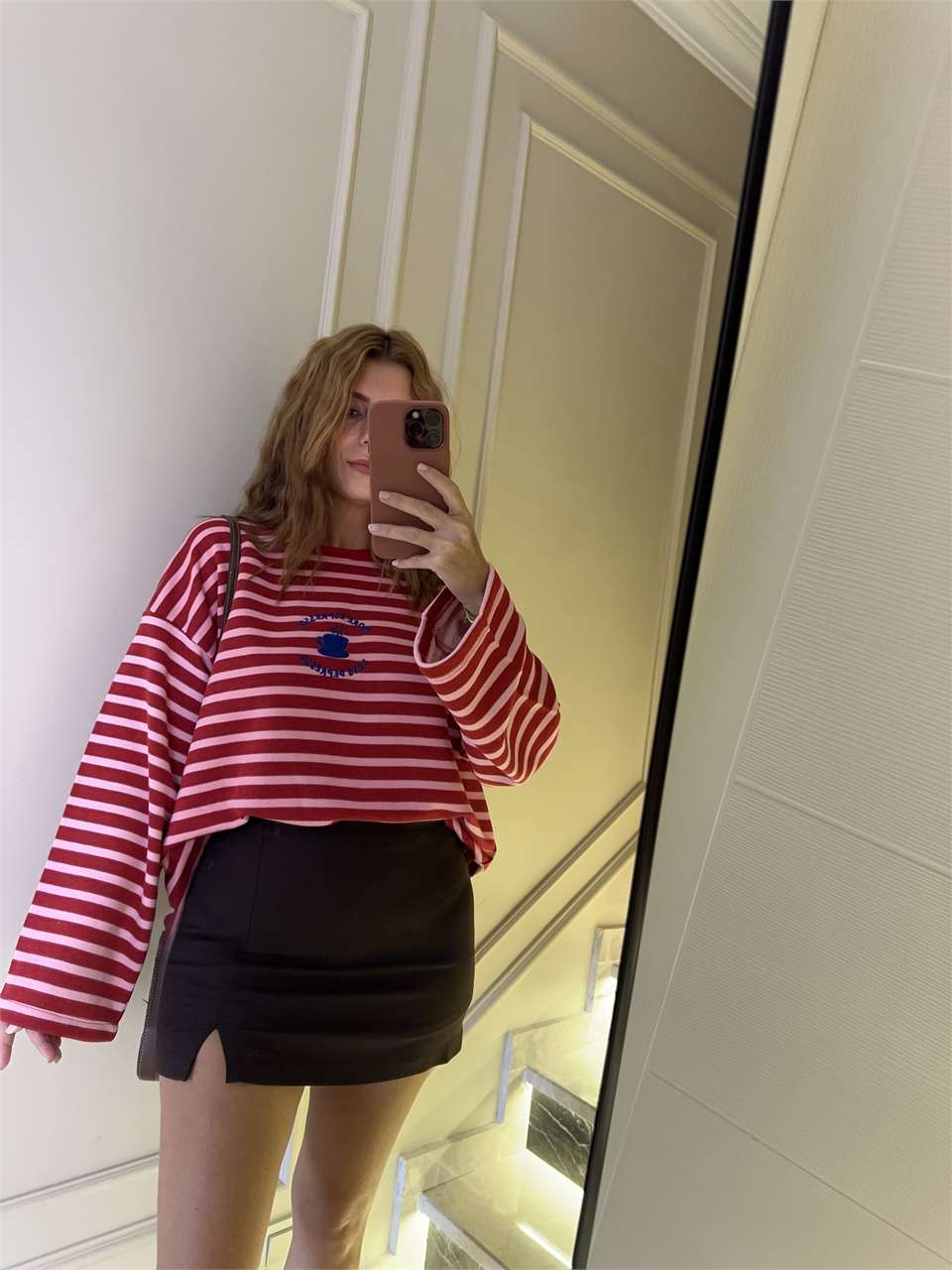 More Espresso Nakışlı Oversize Sweatshirt - KırmızıPembe