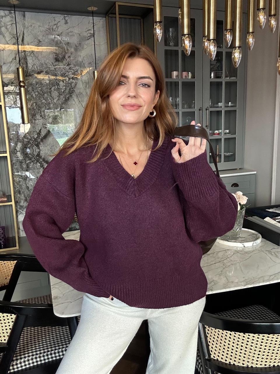 Mürdüm V Yaka Salaş Triko Kazak