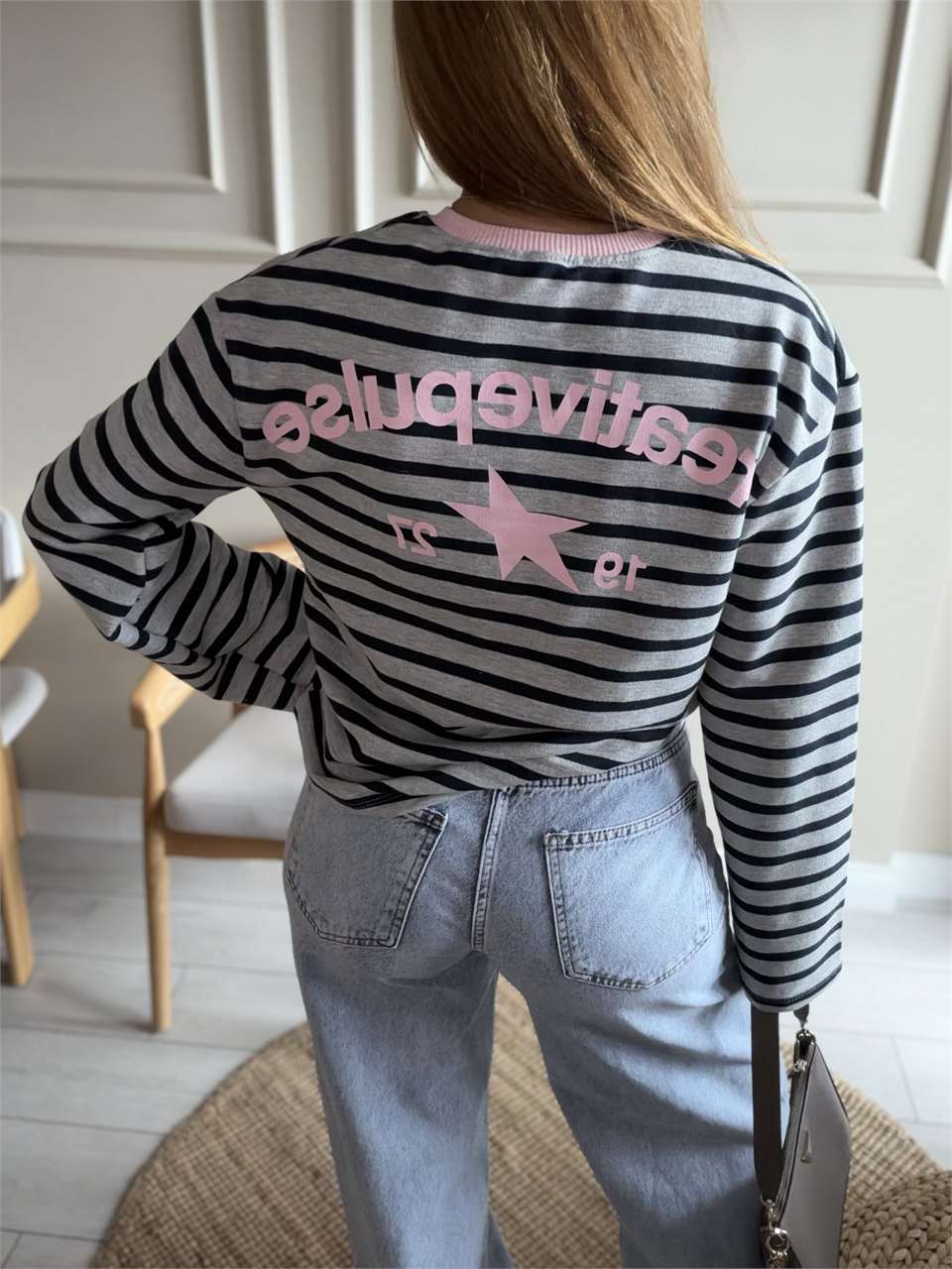 Nordıc Baskılı Pembe Yaka Çizgili Sweatshirt