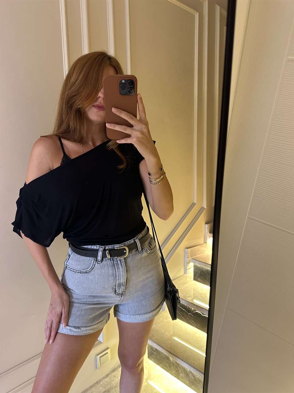 Omuz Büzgülü Transparan Bluz
