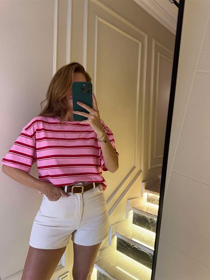 Pembe Çizgili Kısa Kol Tişört