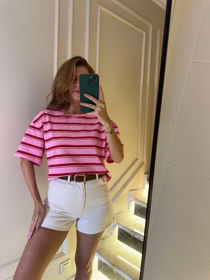 Pembe Çizgili Kısa Kol Tişört