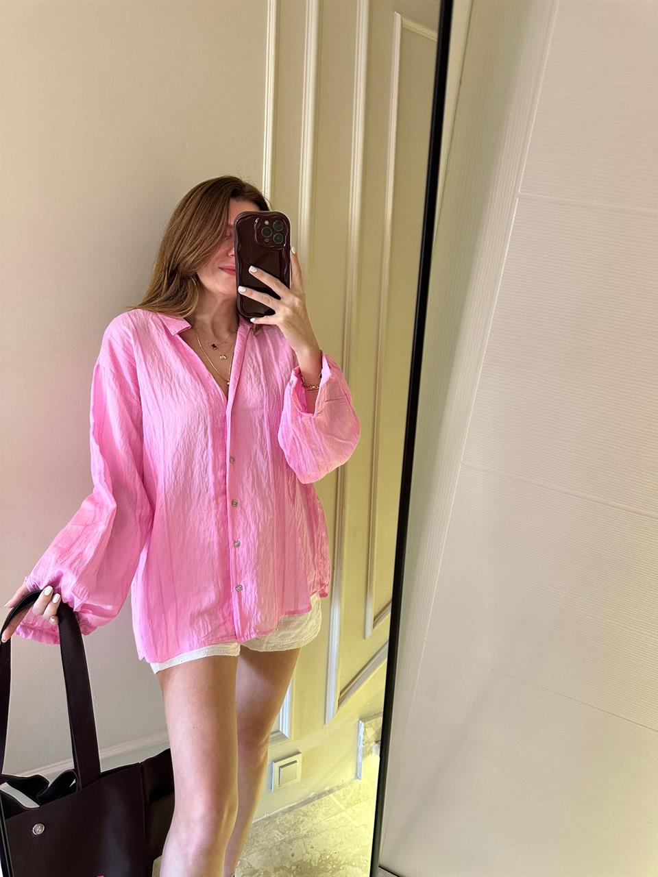 Pembe Desenli V Yaka Tensel Gömlek