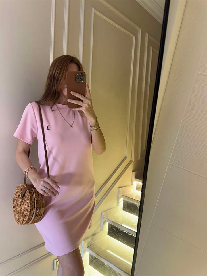 Pembe Nakış Detay Basic Elbise