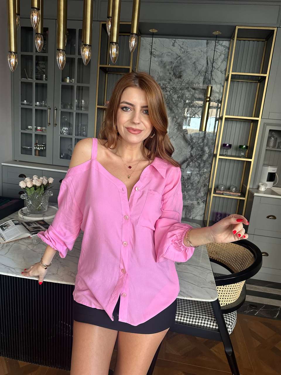 Pembe Tek Omuz Asimetrik Gömlek