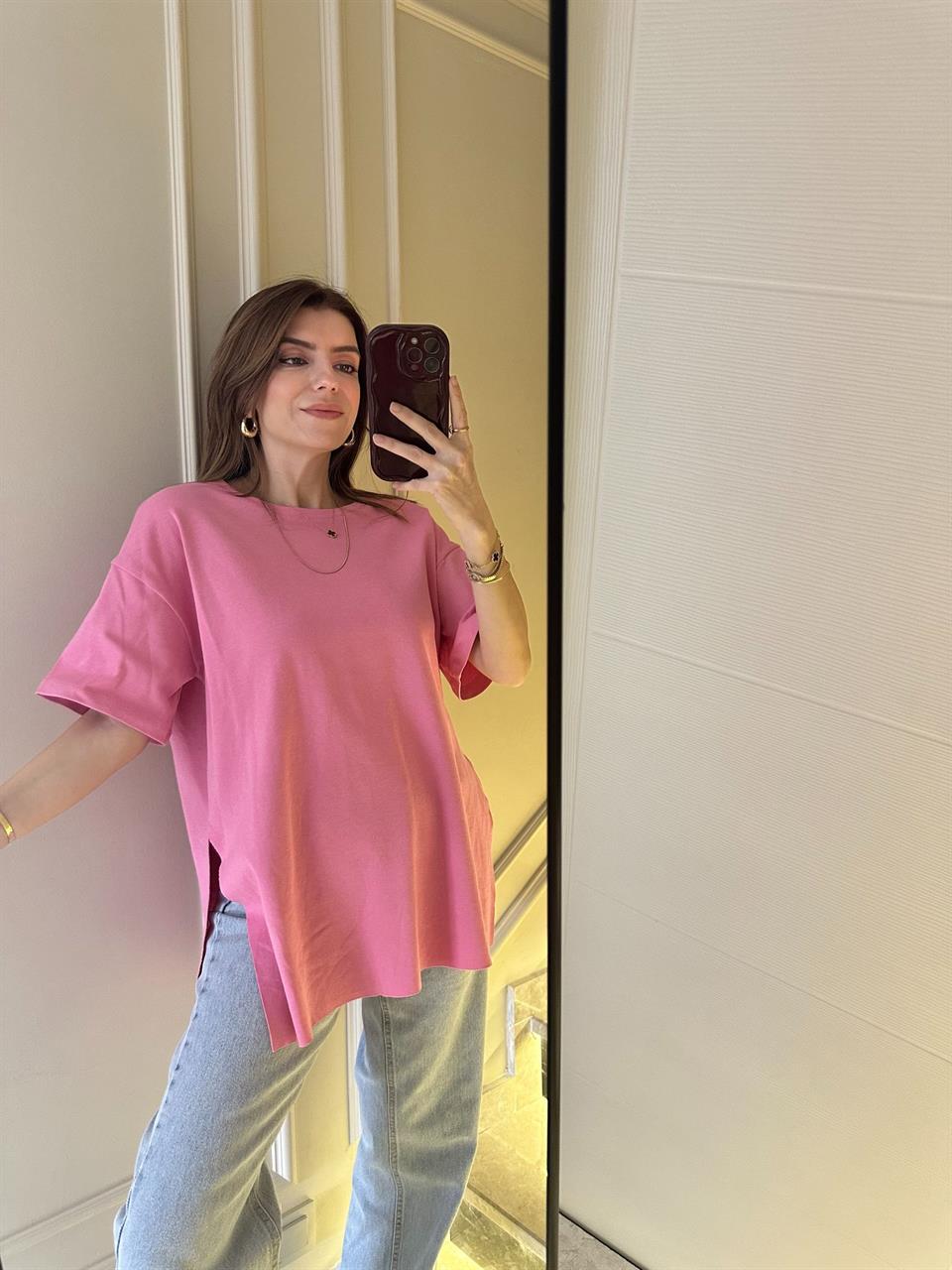 Pembe Yanları Yırtmaçlı Tshirt
