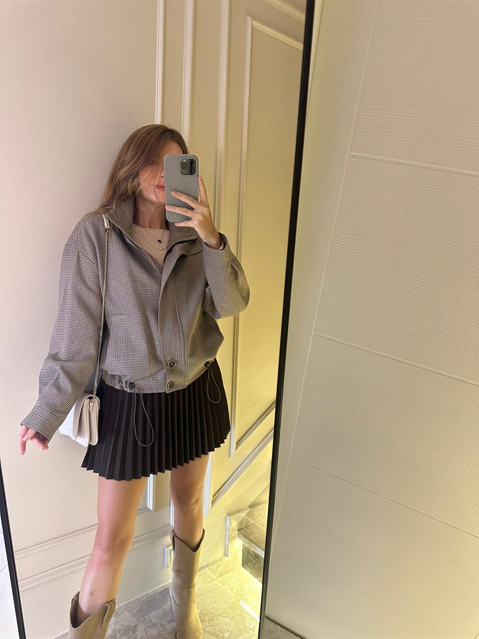 Piti Kare Bel Lastik Detay Ceket