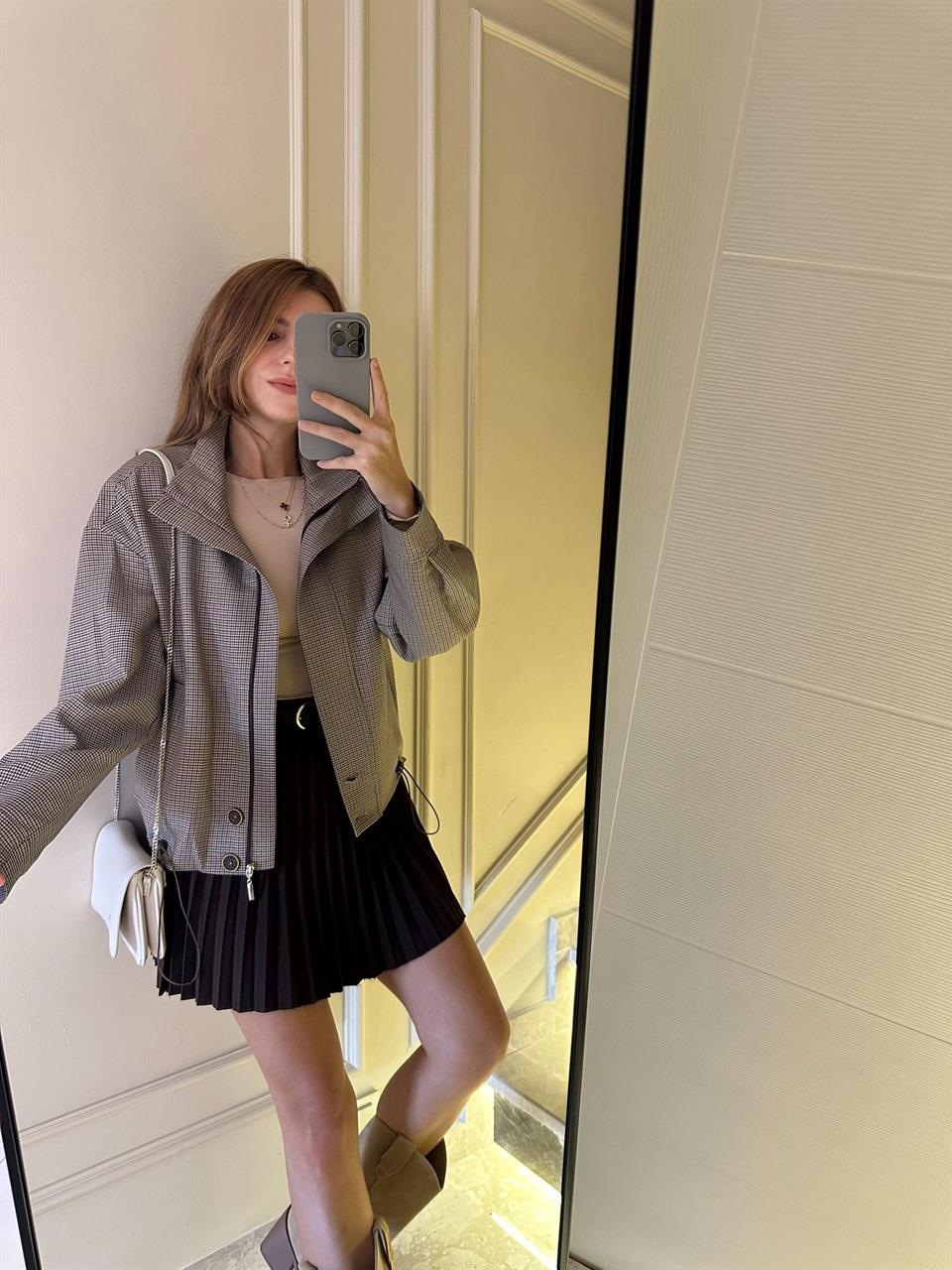 Piti Kare Bel Lastik Detay Ceket