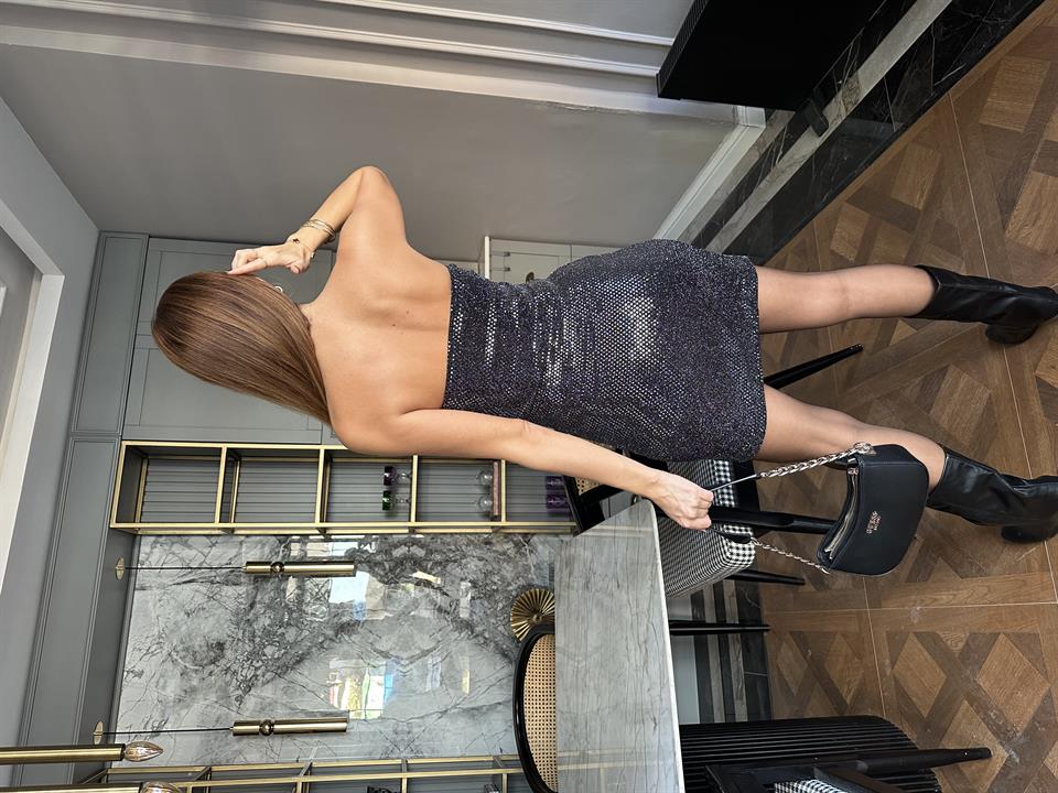 Pullu Straplez Elbise