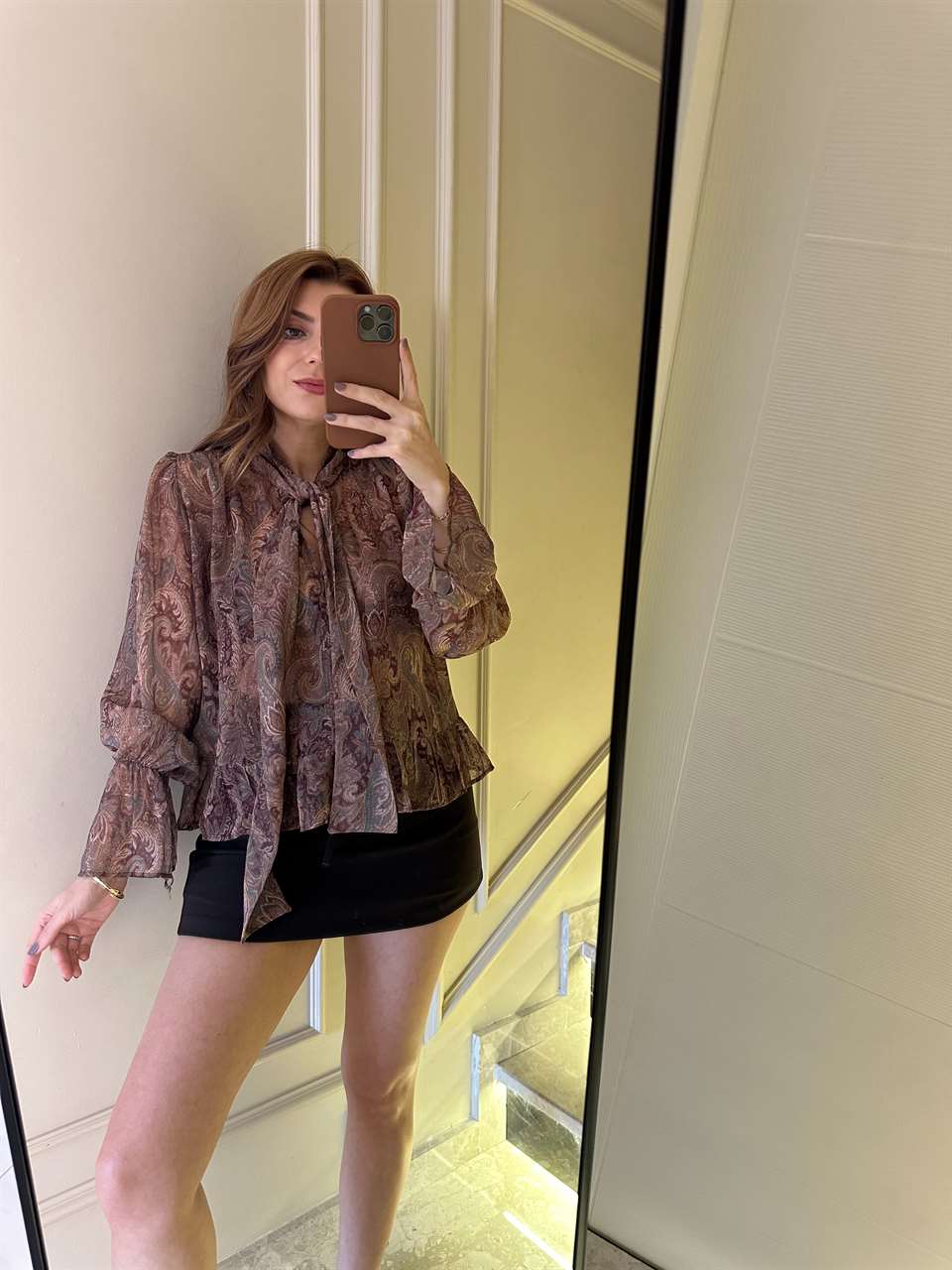 Şal Detay Desenli Şifon Bluz